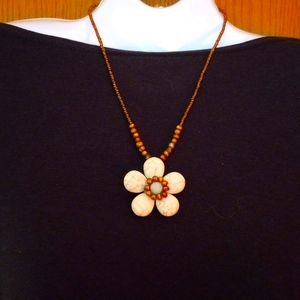 🔵Beige flower necklace